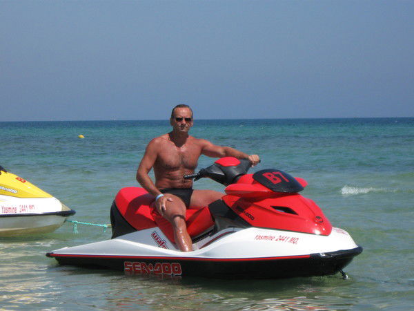 Павел Наумов