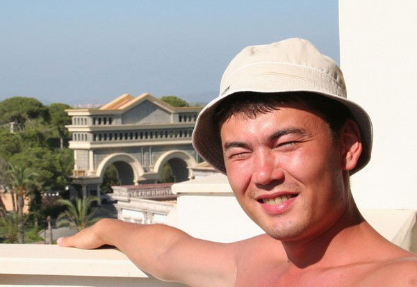 Данияр Атшабаров