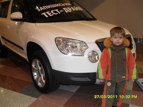 Михаил Момот