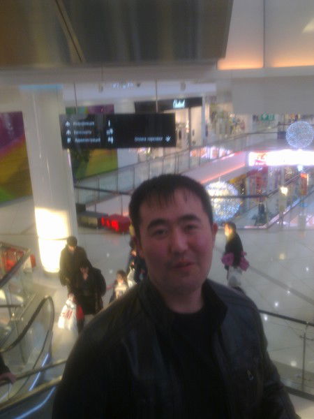 Мирлан Ысаков