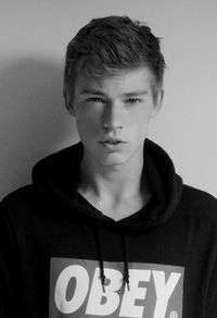 Денис Артюнов