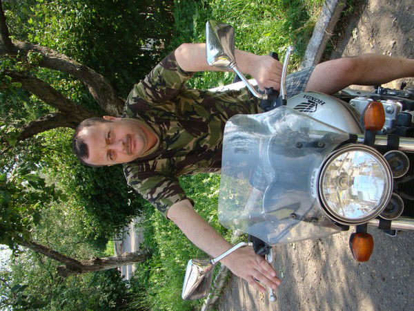 Игорь Антонов