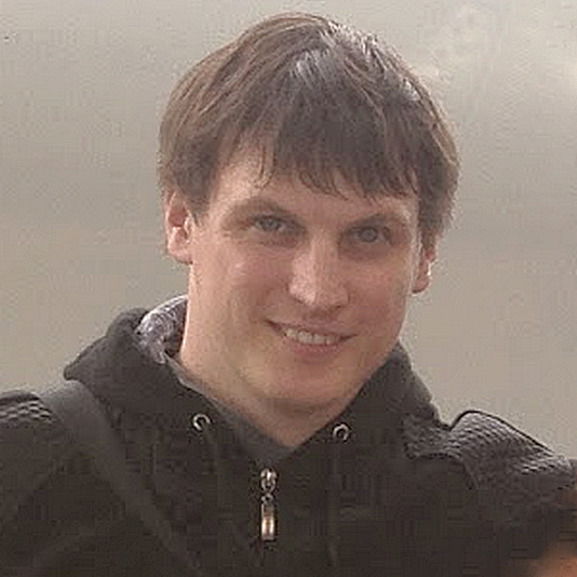 Максим Швец