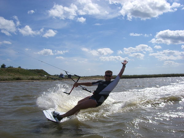 Неизвестно Неизвестно