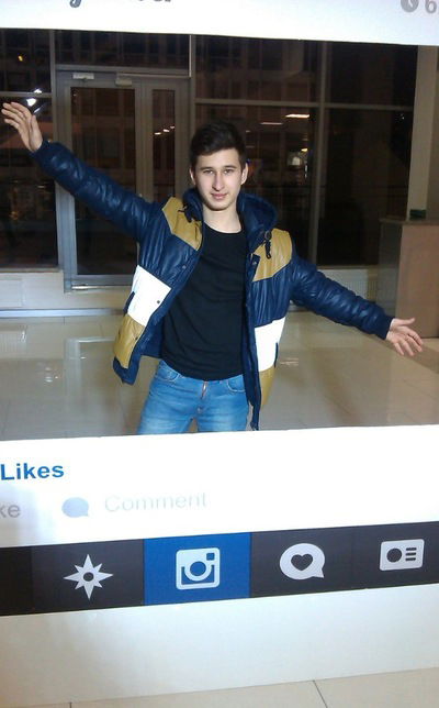 Денис Мазур