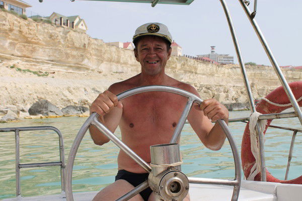 Владимир Бобров