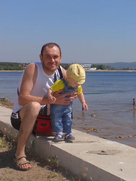 Дмитрий Белов