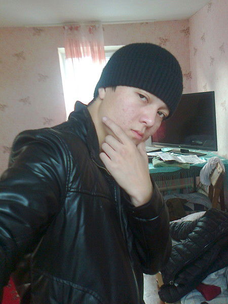 Олжас Базарбек