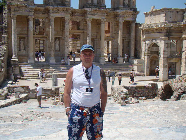 Александр Перец