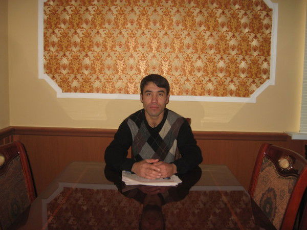 Эмомали Азизов