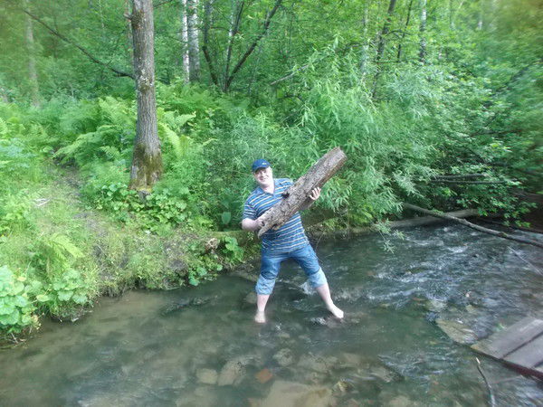 Андрей Волов