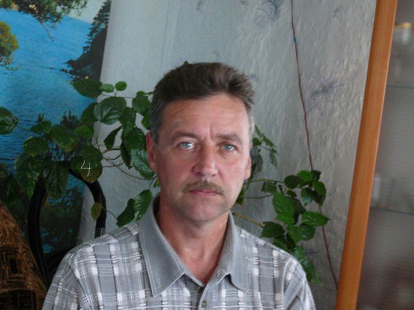 Андрей Попов