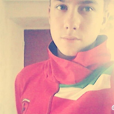 Макс Николаев