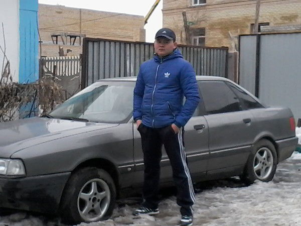 Азат Макатов