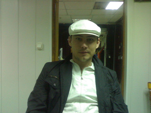 Владимир Попов