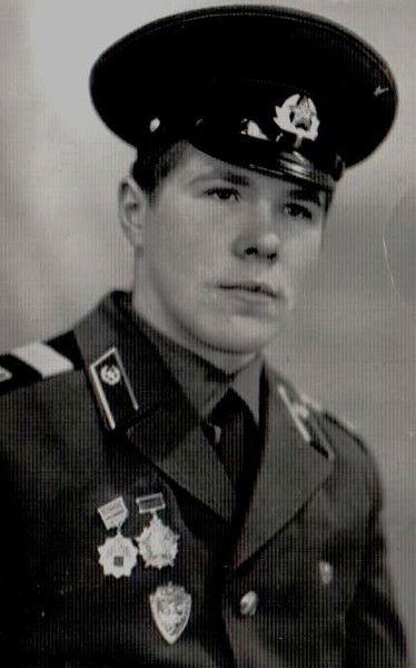 Виктор Бахмутов