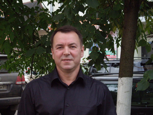 Вячеслав Жаров