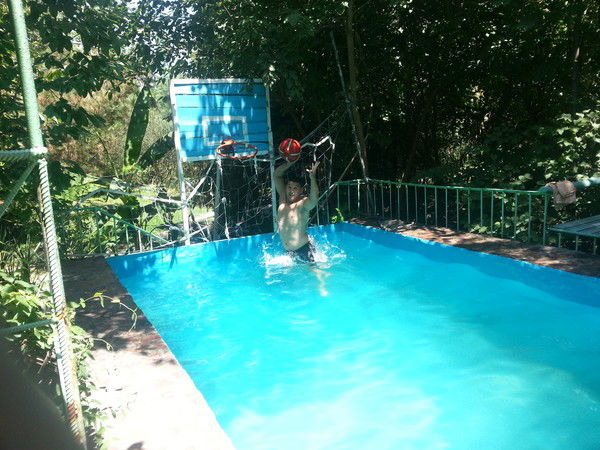 Искандер Баратов