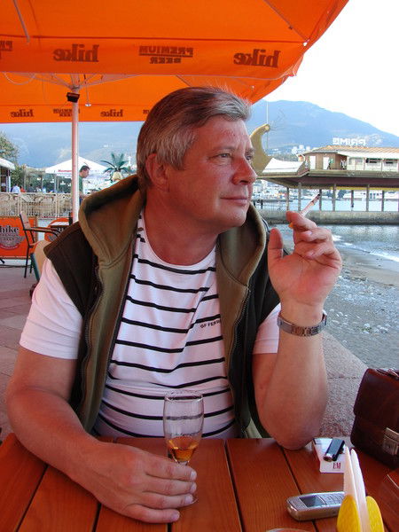 Юрий Николаев