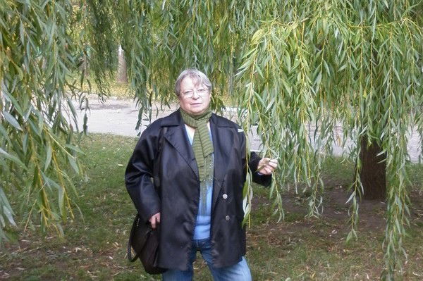 Лариса Полуянова