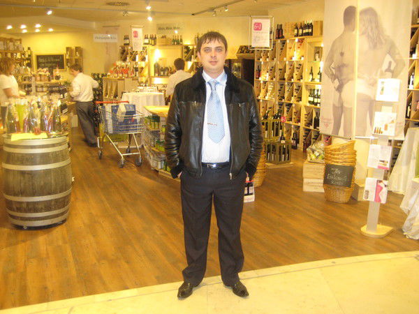 Сергей Тихонов