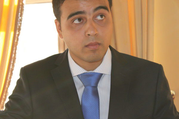 Динэш Сеневиратна