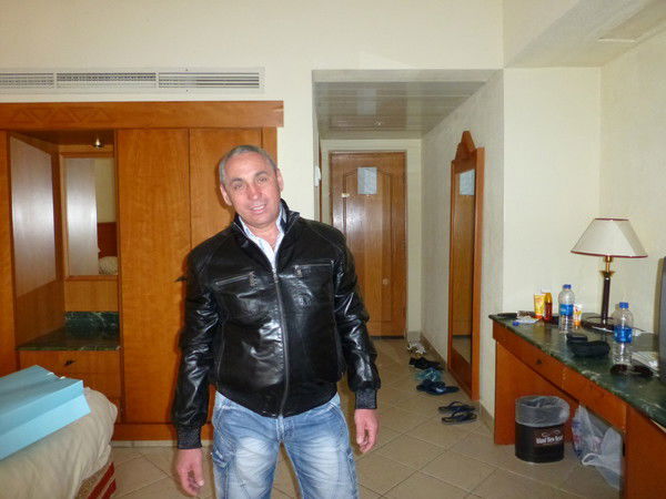 Анатолий Давыдов