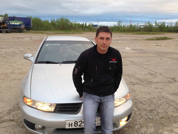 Андрей Белов