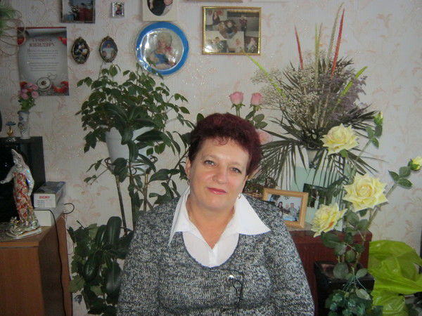 Елена Микова