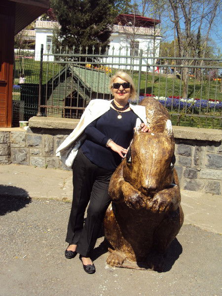 Лале Султанова