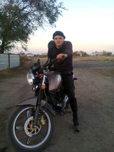 Денис Нарочныи