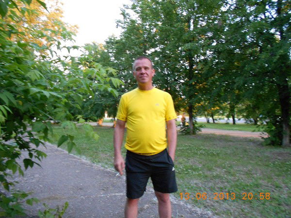 Женя Петров