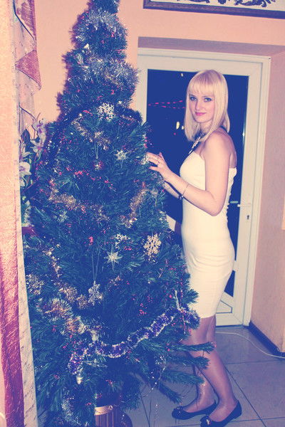 Катя Попова