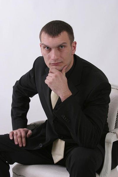 Максим Костенко