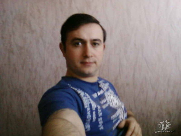 Максим Николаев