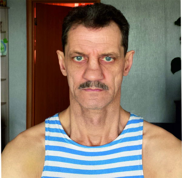 Олег Волков