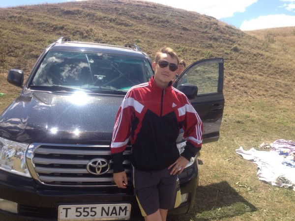 Александр Харитонов