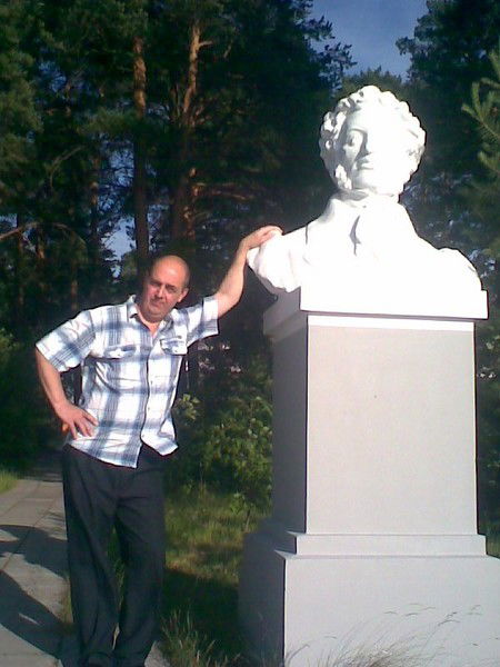 Олег Тихонов