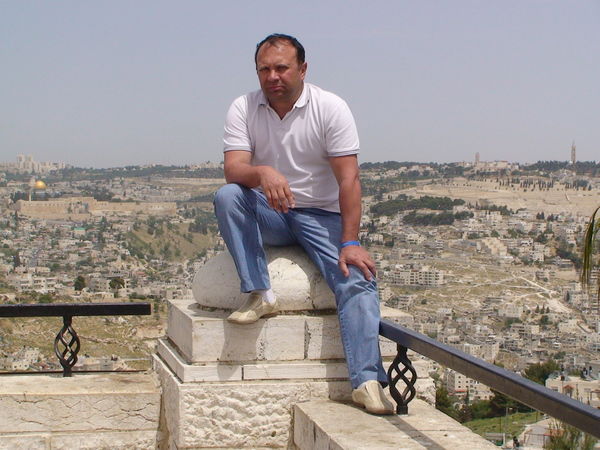 Валентин Иванов