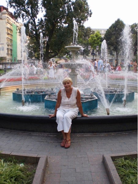 Людмила Петрова