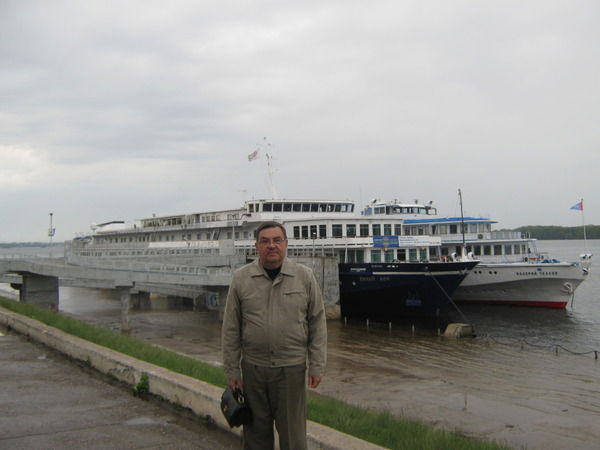 Виктор Ермилов