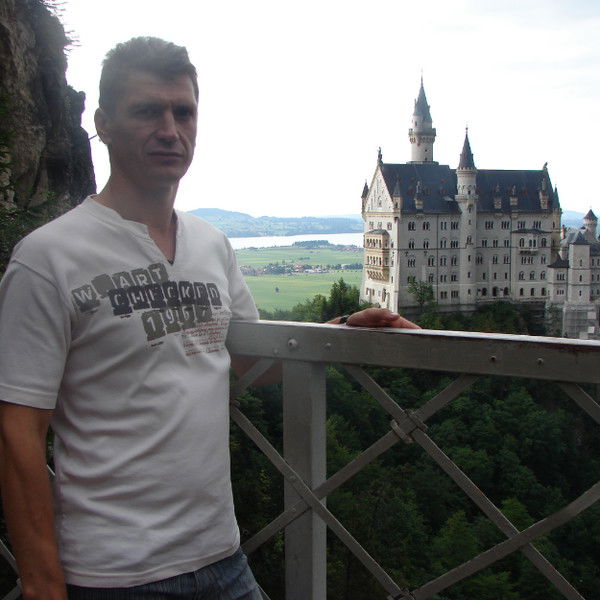 Олег Староверов