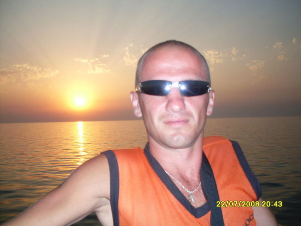 Роман Жирнов