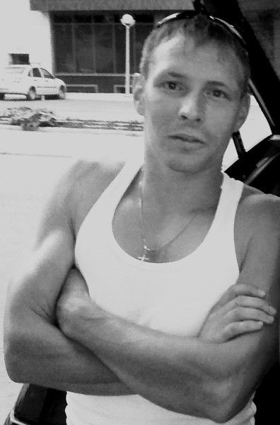 Максим Тихонов