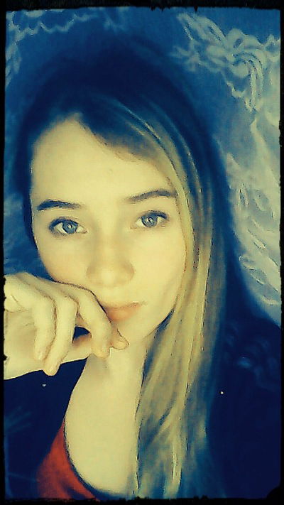 Аня Мирошниченко