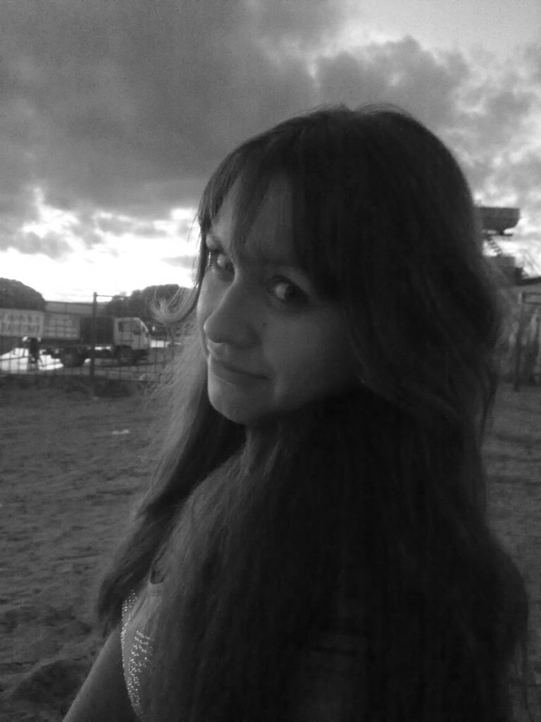 ...яна Семенова...