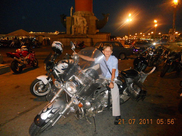 Антон Ермилов