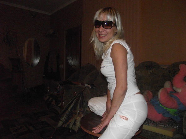 Юля Константинов