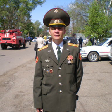 Владимир Леонов