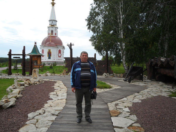 Александр Савельев